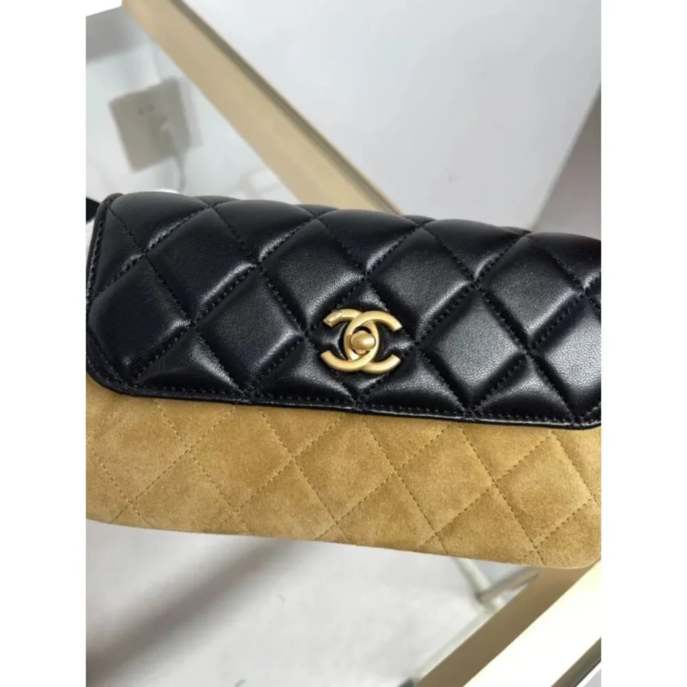 CHANEL brand color